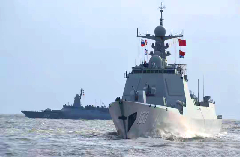 日本网友评论：中国舰队通过了日本横当海峡水域（一）